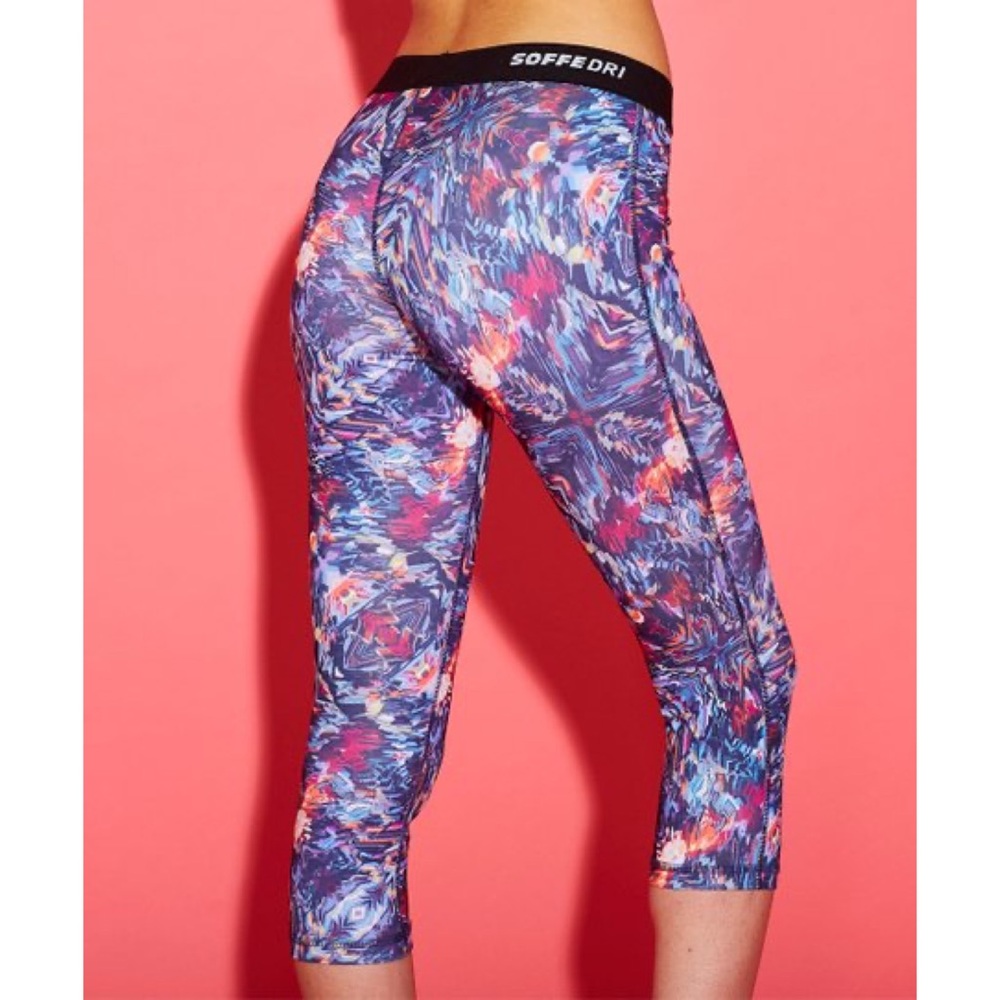 Soffe Infinite Obsession Compression Low-Rise Dri Capri Leggings